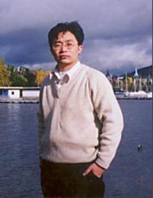 从深山教师到茅奖得主，作家东西用苦难书写人性重量
 
1966年4月，东西出生于