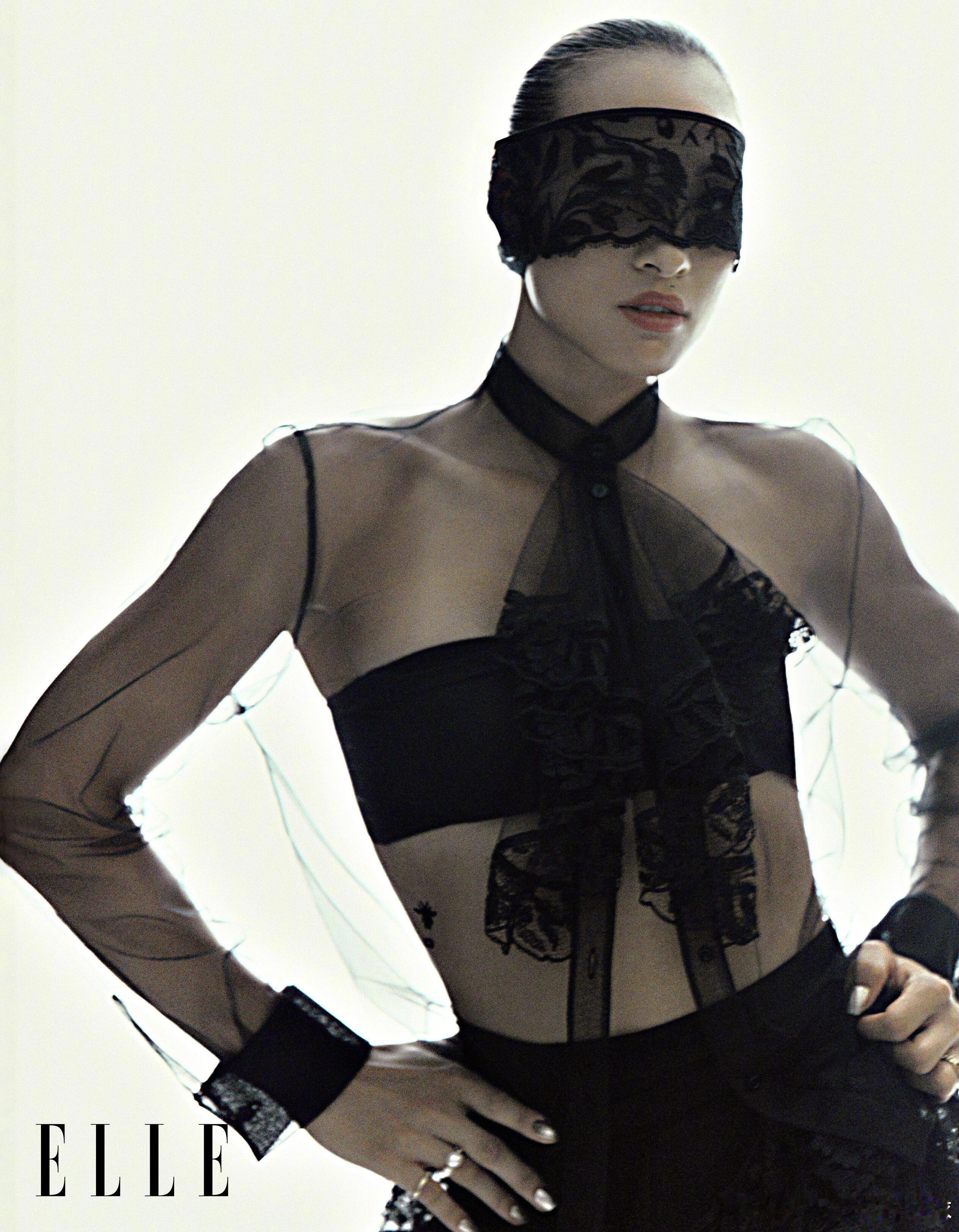 郑钦文五大女刊封面解锁四本 身穿 Dior 新季系列出镜ELLE全球80周年特别