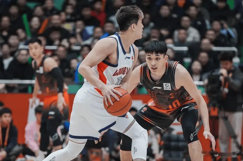 尊重！谢智杰谈郭艾伦：

“伦哥是出色的球员。”

“他已经不需要证明什么了。”