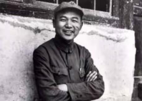 1937年，344旅很排外，只认旅长徐海东，两大元帅都镇不住。毛主席闻此，怒气说
