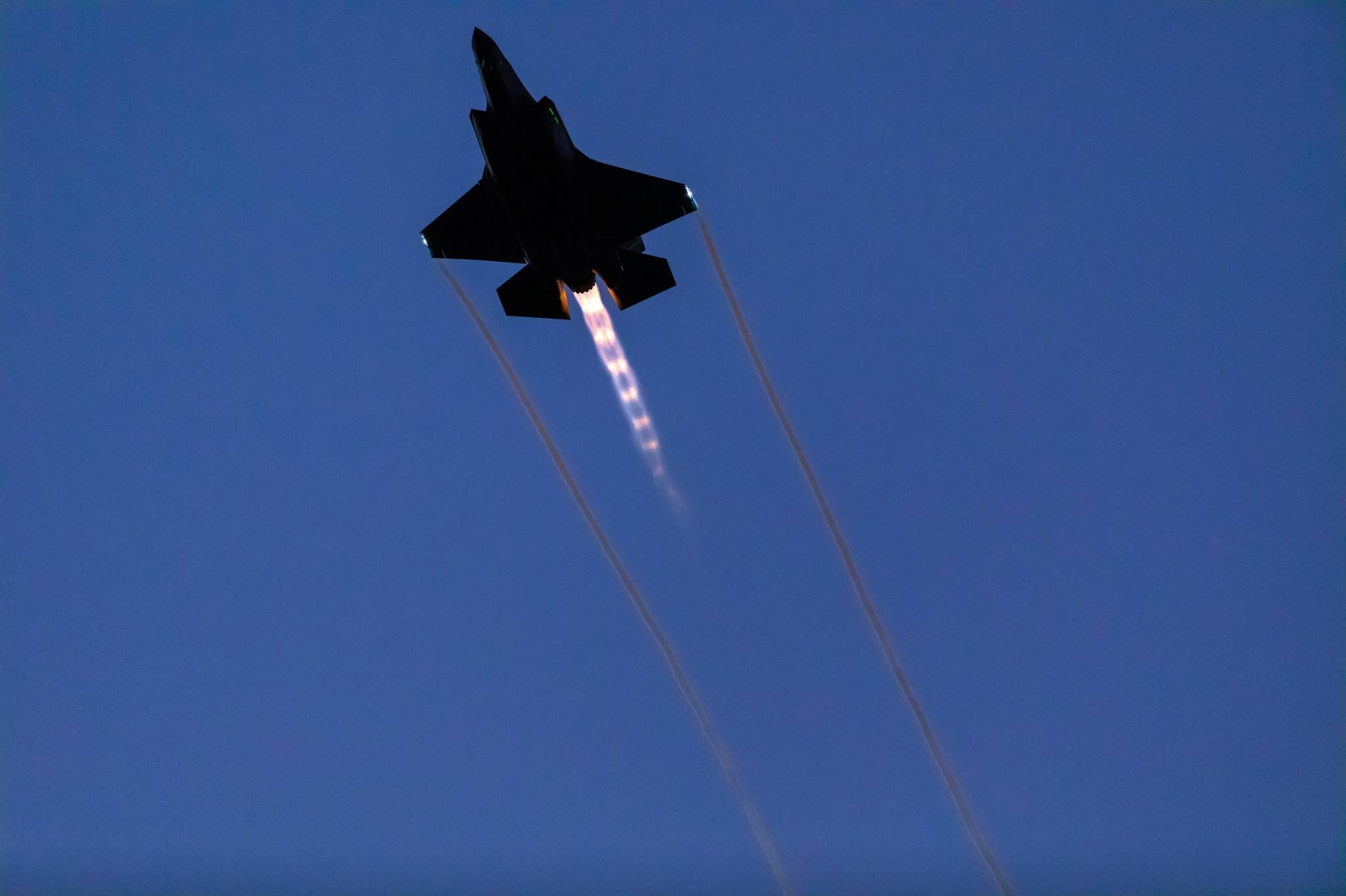 今日肥电 晚安 澳大利亚空军（RAAF）F35A 