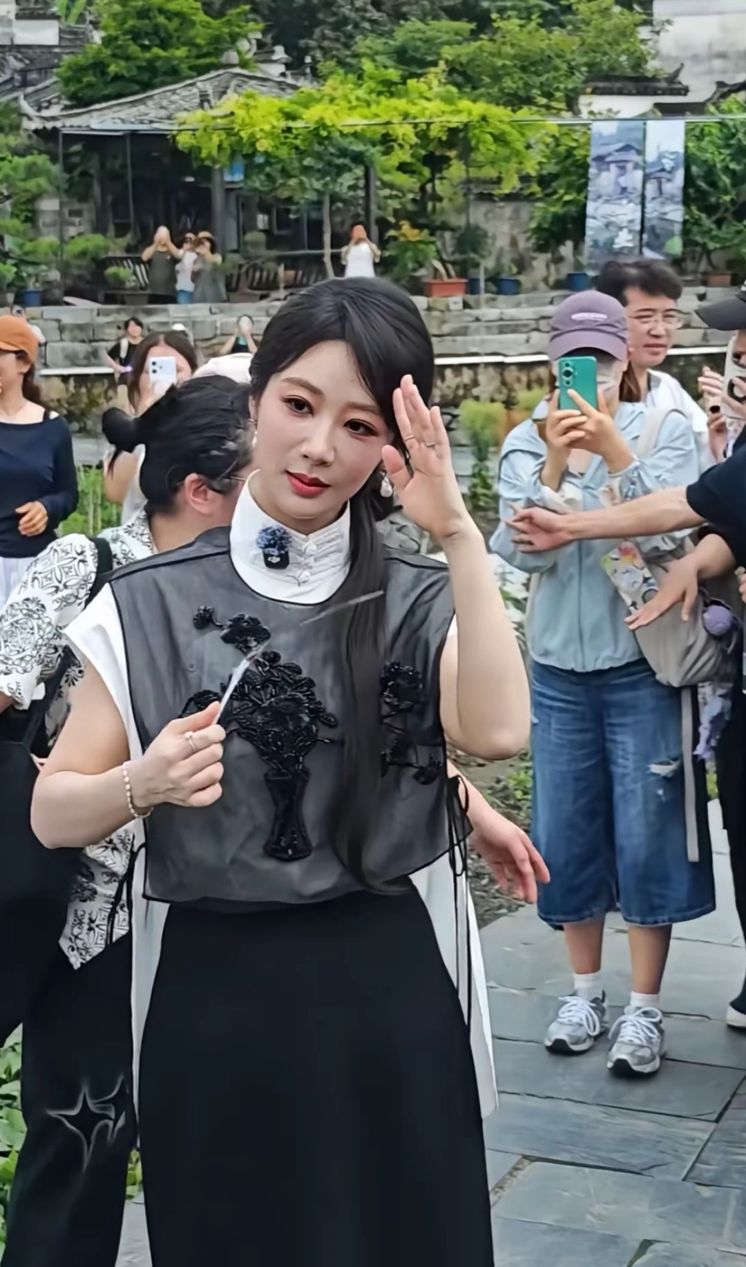 杨紫没有滤镜的情况下，已经可以看出年纪了 