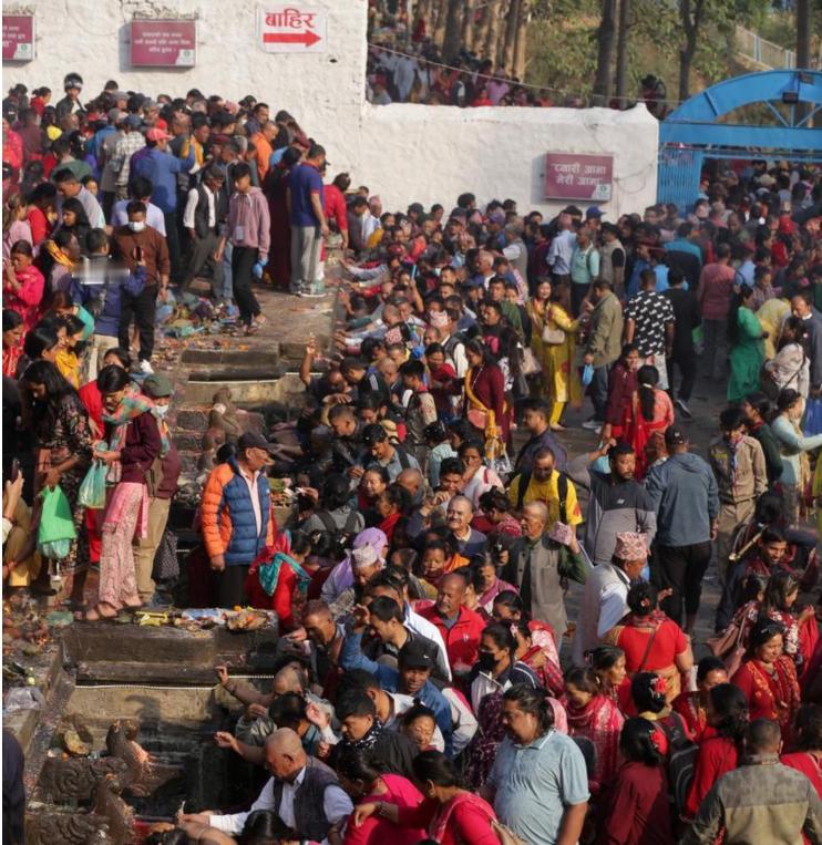 印度最终会是地球大患，不是印度有多大实力，而是印度无节制的生育，现在印度至少15