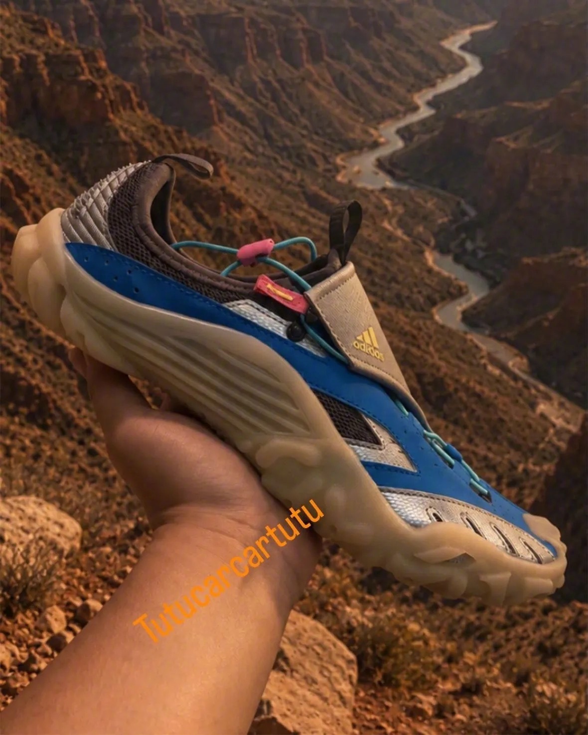 Pharrell Williams x adidas Water Moc菲董推出