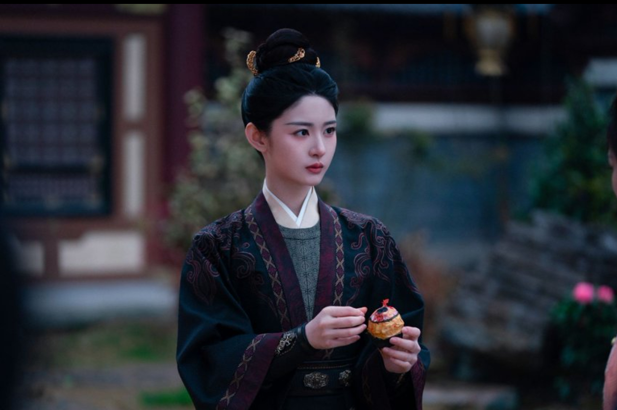 赵晴昨天刚《金吾不禁》杀青，今天《唐宫》就官宣定档，事业粉直接过年🎉 剧抛脸式