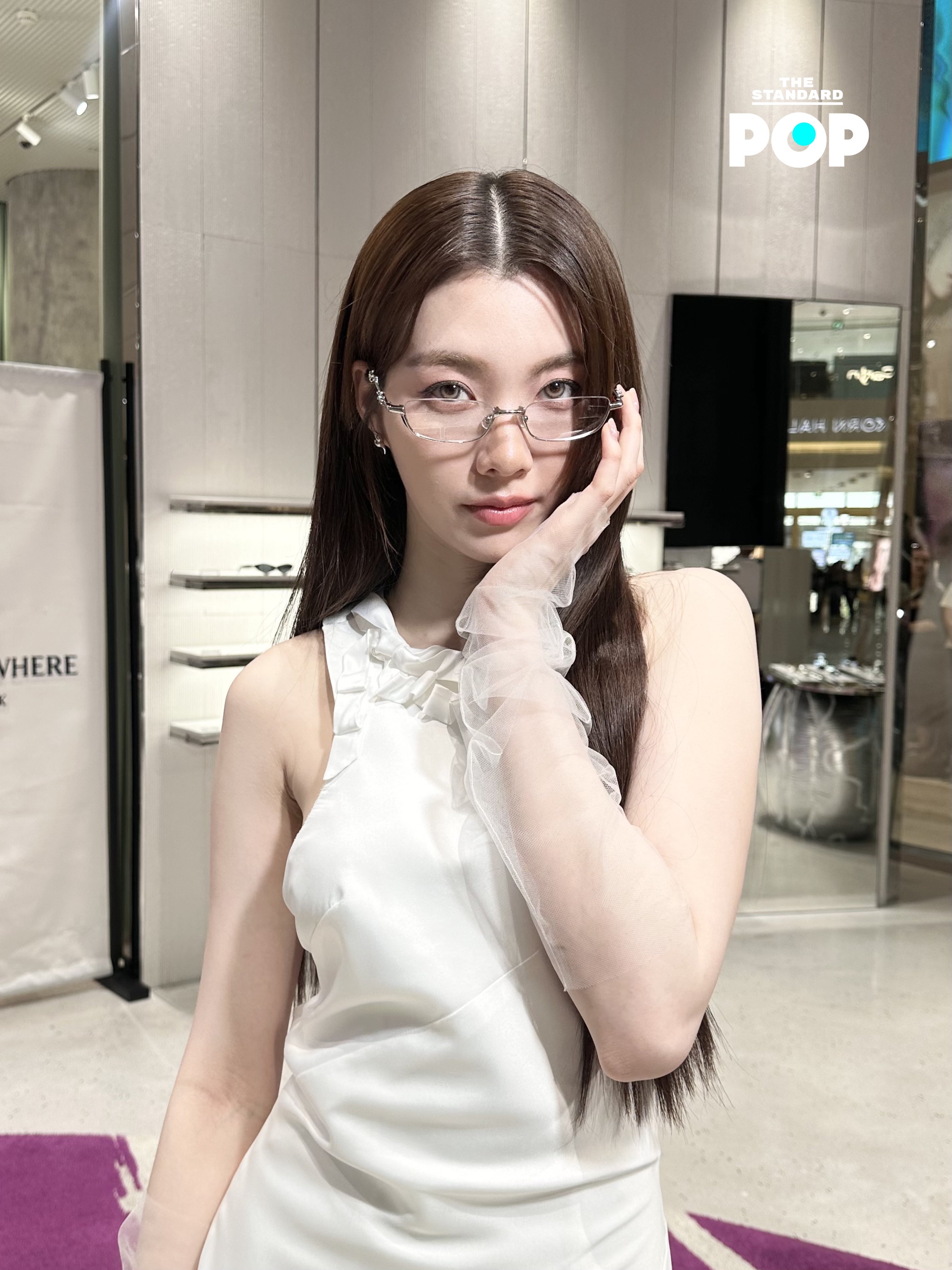 lingorm  🐱lingorm 260604 thestandardpop