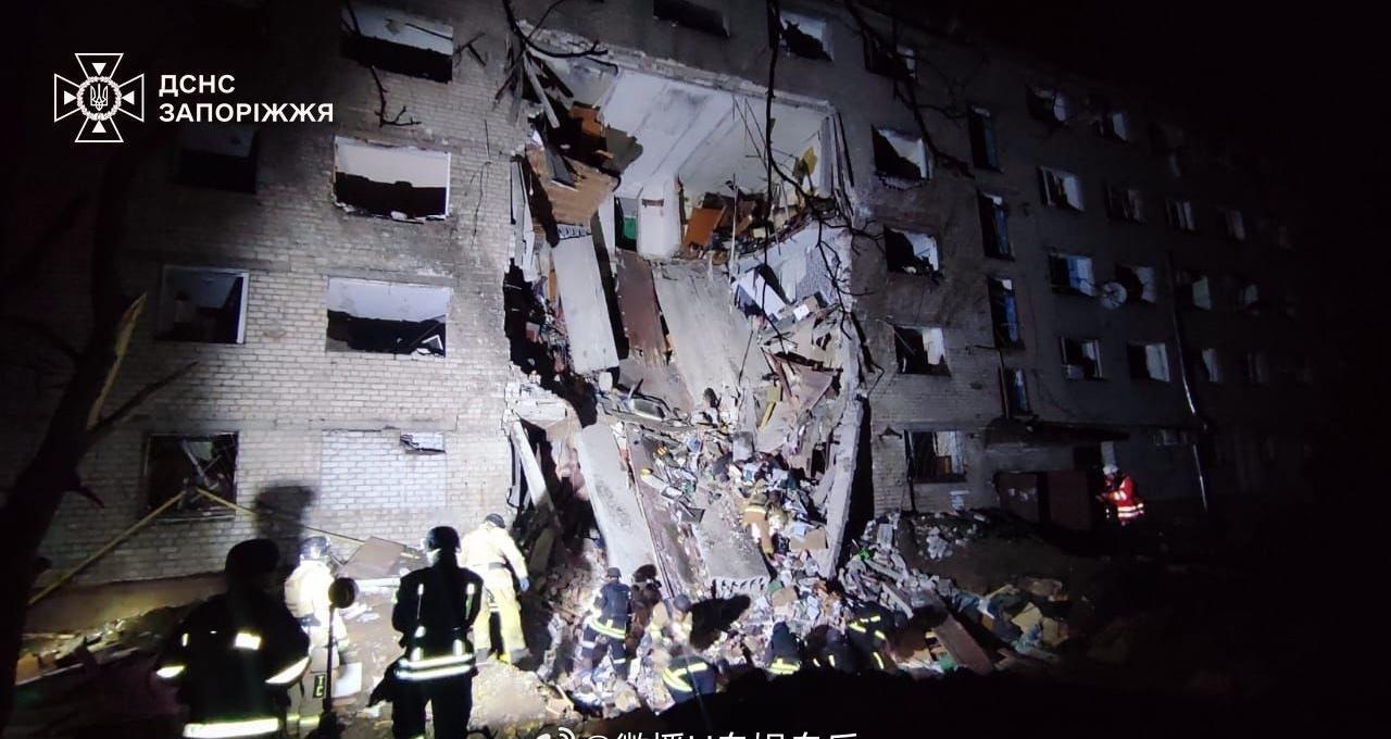 【俄罗斯持续对平民发动恐怖战争】昨天凌晨，俄军动用超过650架无人机和50多枚各