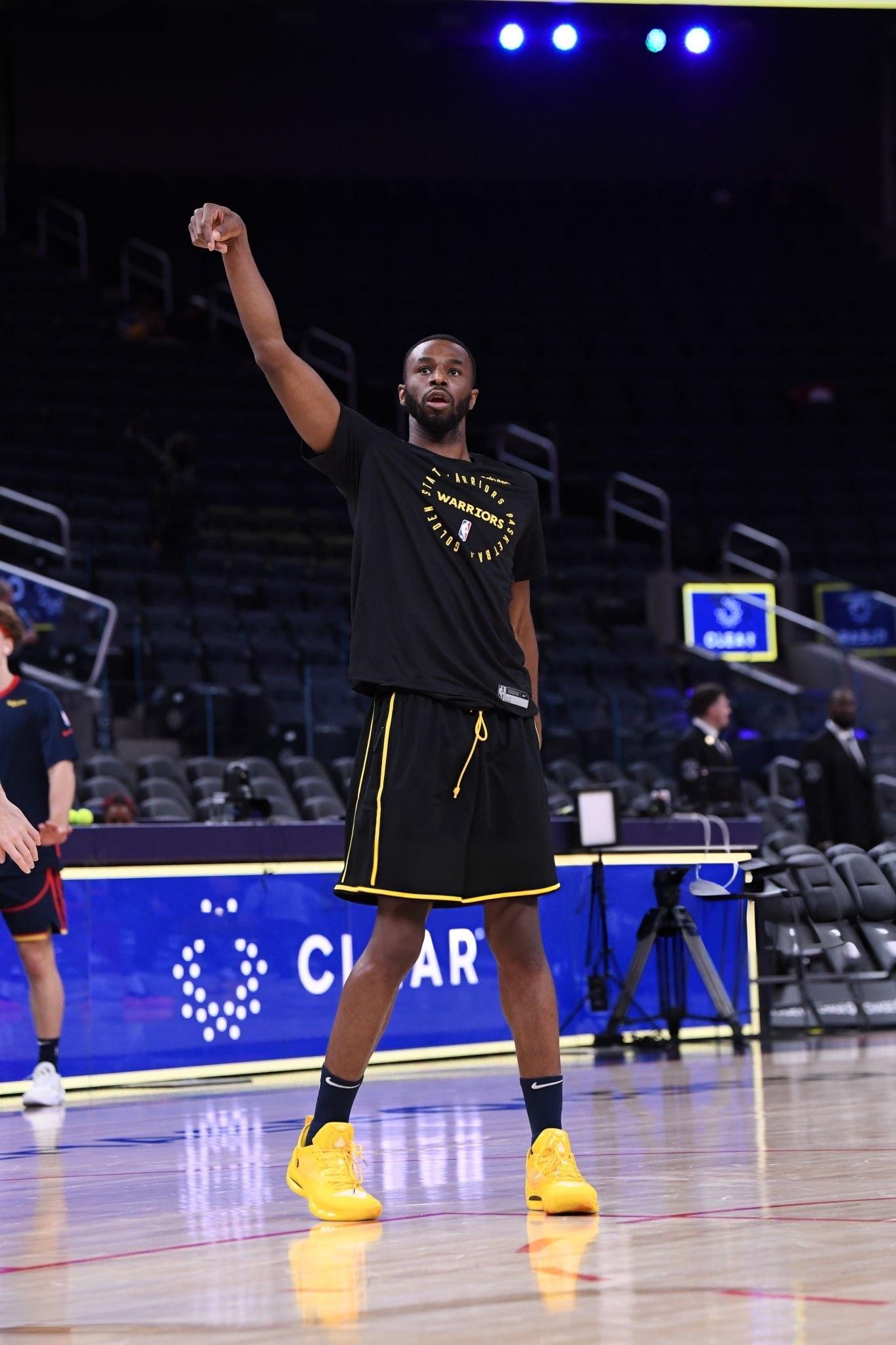 SNEAKERS ON COURT  Andrew Wiggins & Peak