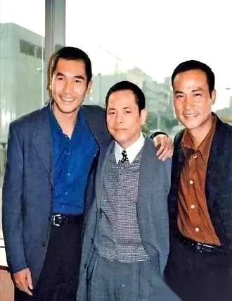 2012年，崩牙驹刚从那座待了14年的监牢里出来，约洗米华在私人会所喝茶。
他开