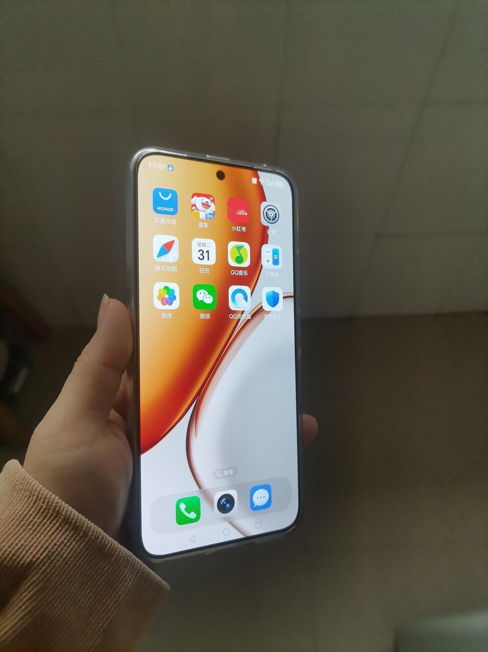 最近好多人问荣耀X70焕新版值不值得买，先别急着冲，跟大家说几句，合适再冲！
 