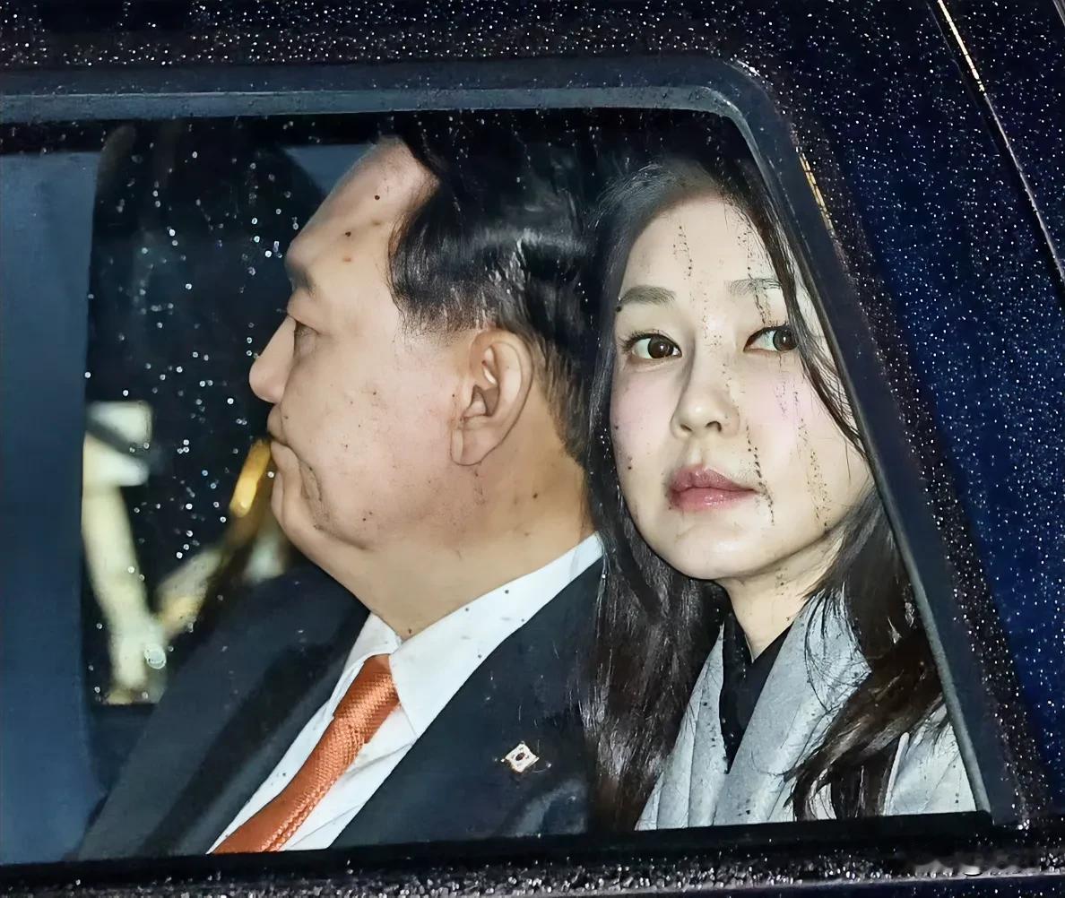 又爆丑闻！韩国第一夫人金建希曾经就读的女子大学时隔两年公布调查结果，初步认定金建