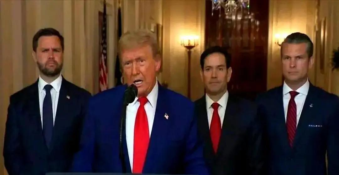 快讯！
就在刚刚，
连法院这块遮羞布都不披了，这才是真正扎心的信号。海上抓船、油