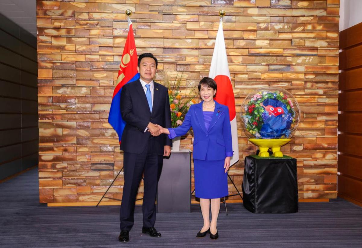 蒙古国总理乌其尔勒这趟东京之行，为了拿到日本那点援助，连“日本是爱好和平的国家”