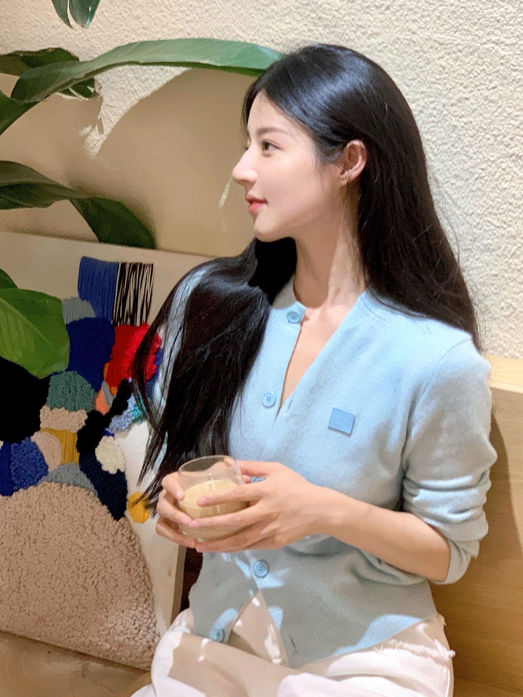 你都叫我小姐了那我自然是娇生惯养的