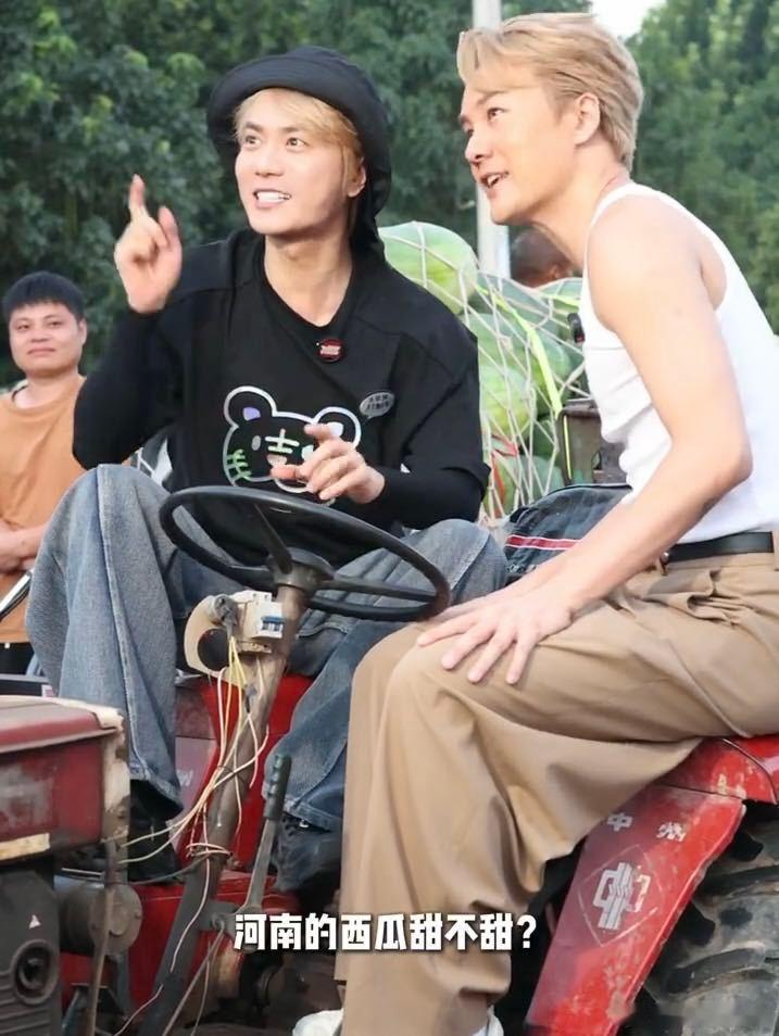 吴克群买250吨西瓜助力瓜农 身为河南人，陆虎始终牵挂家乡，邀请吴克群共同参与助