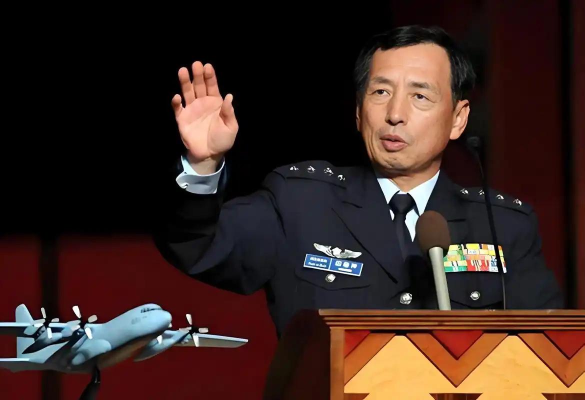 “日本军事高层已经盘算好了：一旦中日开战，三路出击打中国！陆海空全覆盖，直接盯着