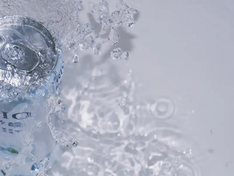 有个东西看不见却超重要，就是“留白的余量”。它不是时间表上的空白，而是心里没被K