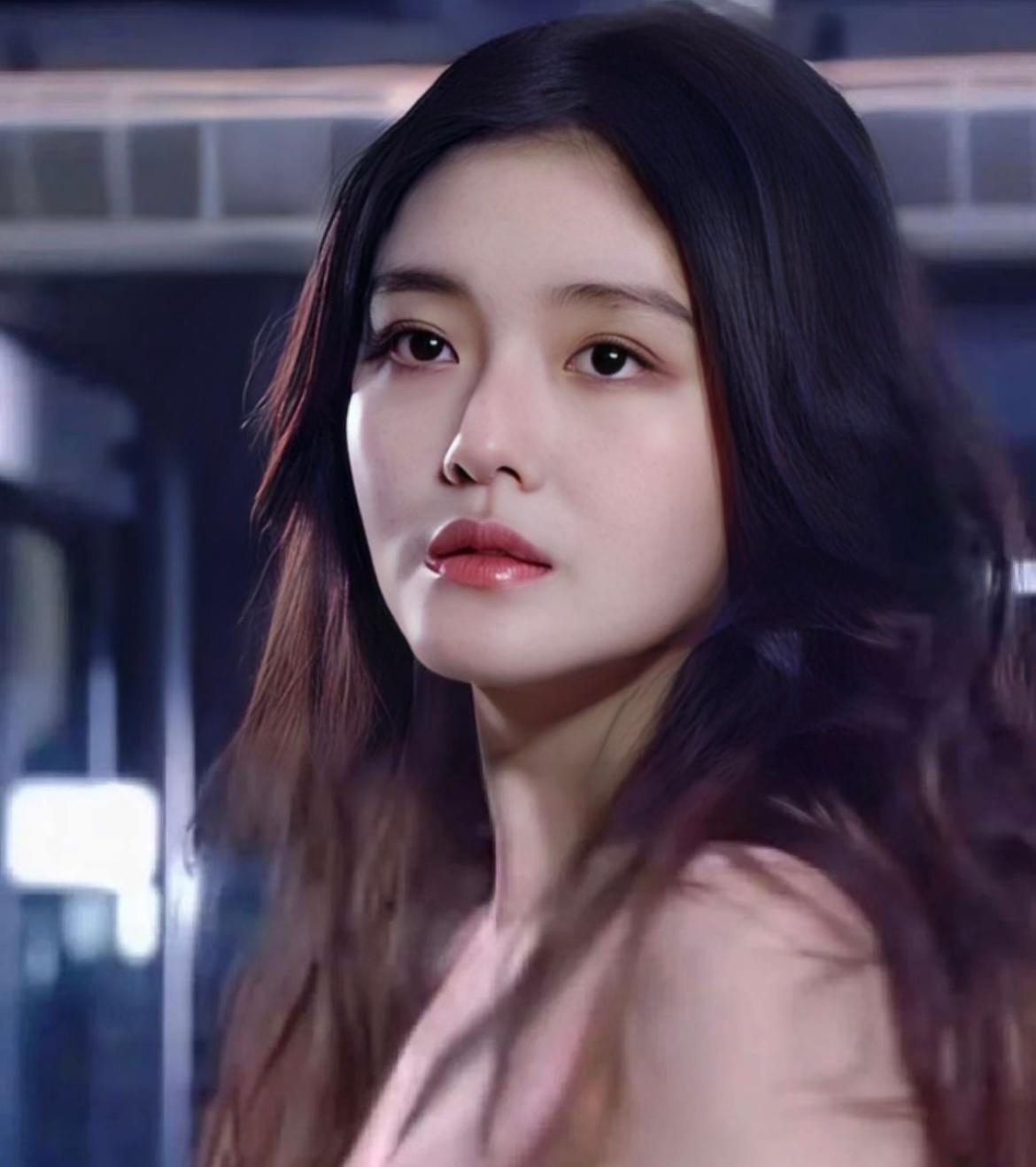 果然大S的死不简单，并不单纯是因为流感引发的肺炎并发症。

今天才知道，原来大S