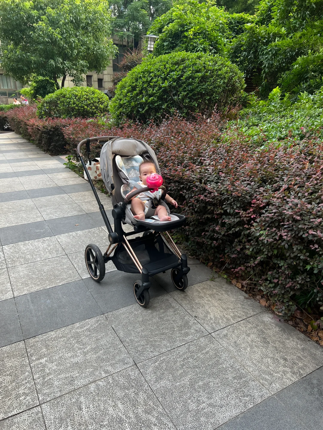 上海现在的温度，大家还在坚持户外吗？