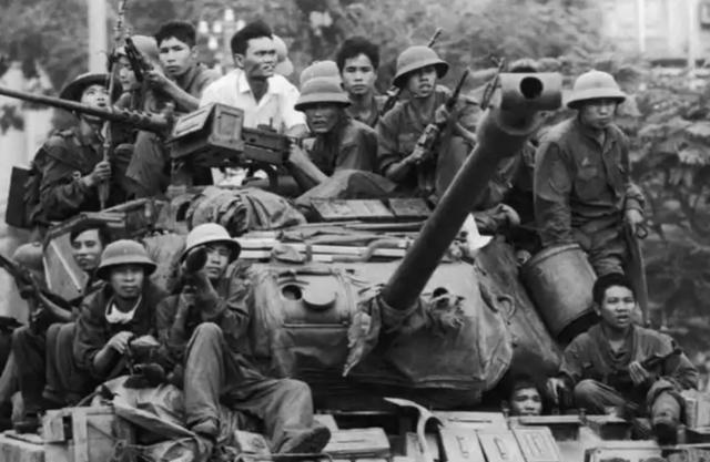 越南战争持续十六年，百万人丧生，男性大量阵亡，社会陷入人口失衡。战后重建亟需劳动