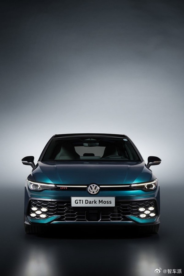 高尔夫 GTI 50 周年深苔绿限量版开启预售 大众韩国推出 GTI 50 周年