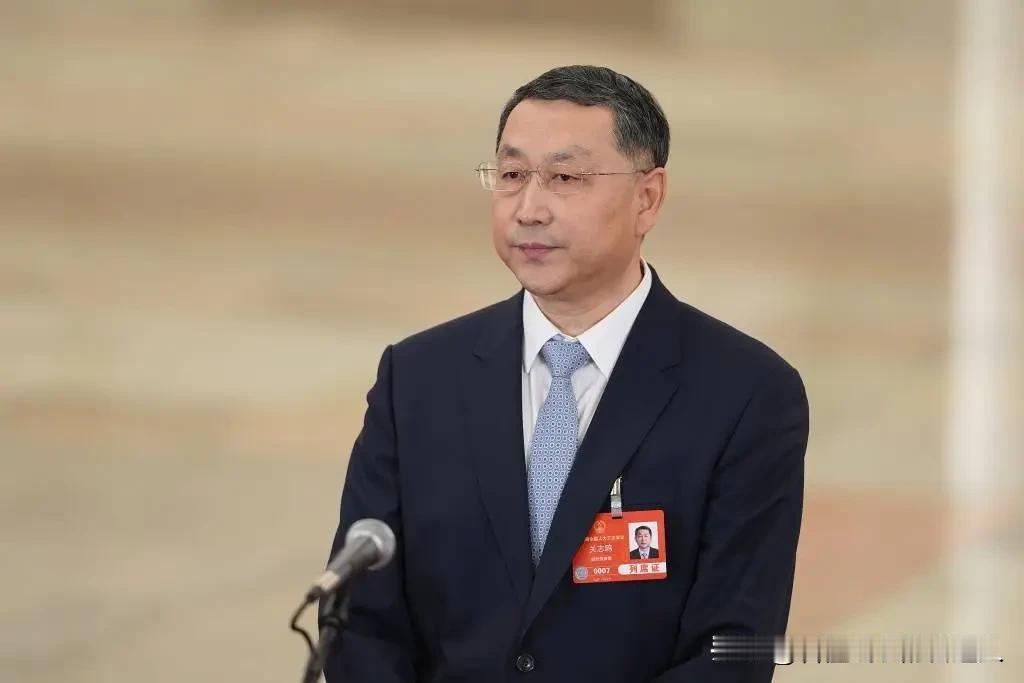 承载中部科技突围，武汉没有退路！ 湖北高层深入光谷摸底国家级科研攻关，重点推进科