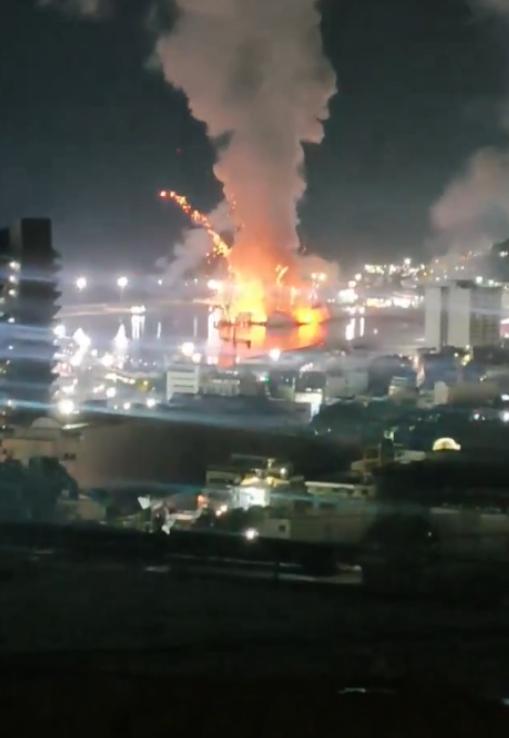 情况突变！墨西哥已经没得选了，整个中美洲都在颤抖，特朗普刚刚用落在加拉加斯的导弹