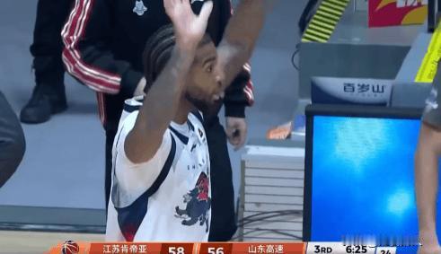 克里斯保留曲目吃到技术犯规，总爱抱怨不是好习惯



克里斯情绪众人皆知，面对江