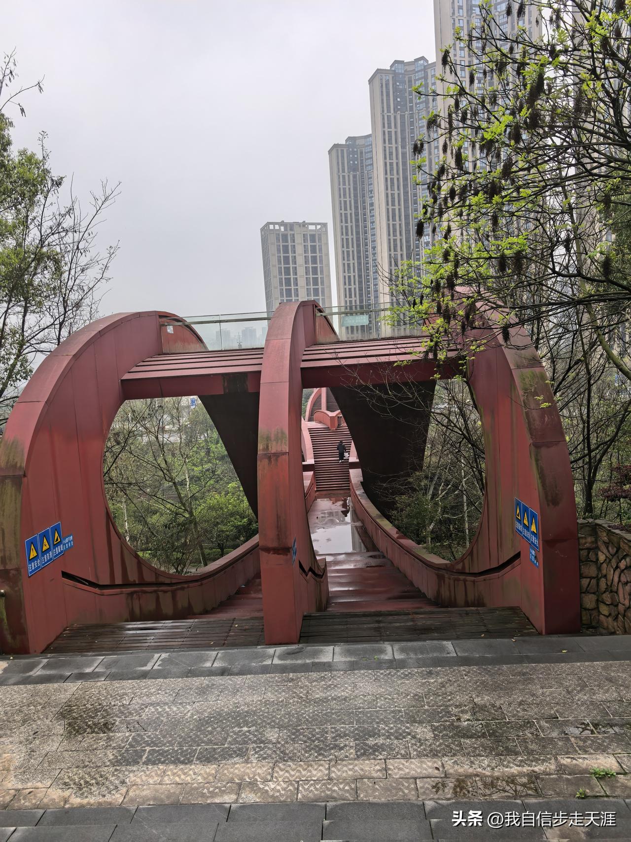 来长沙几年了，昨天才得以亲眼看到这座世界十大最性感的网红大桥～中国结大桥，居然离