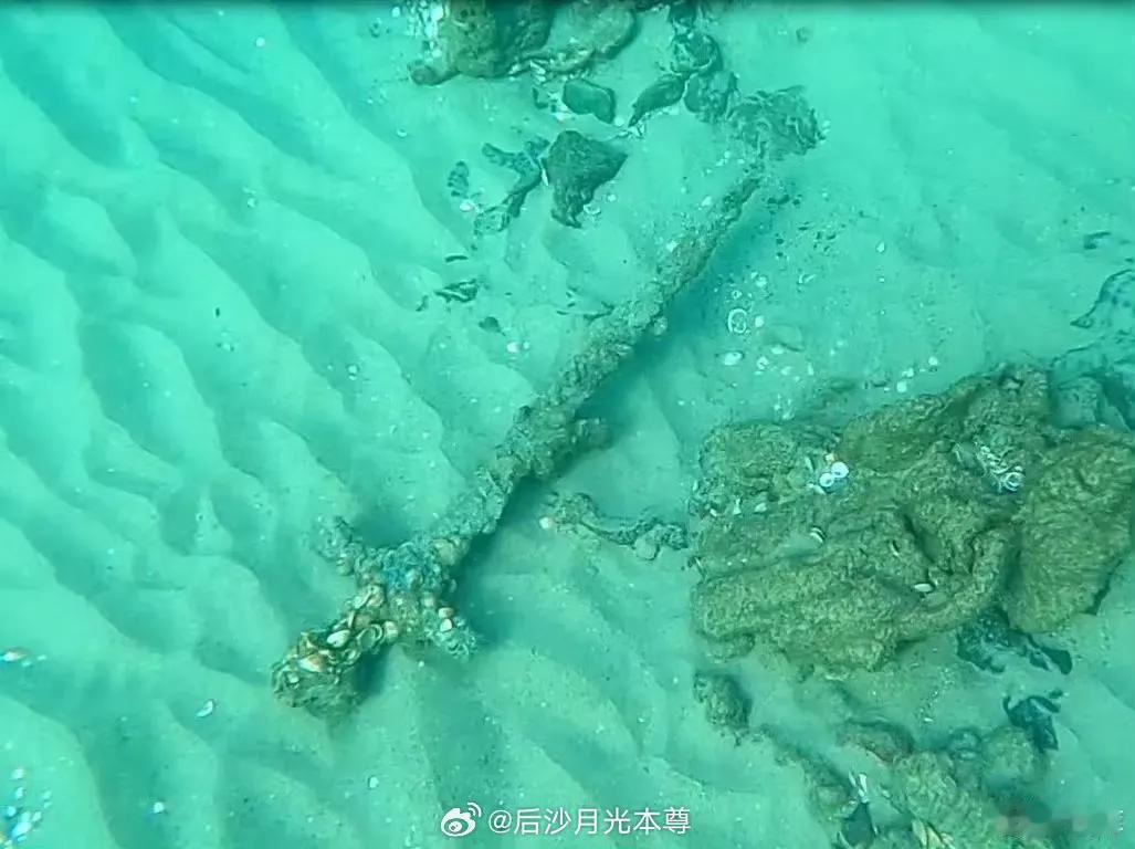 继2021年以色列男子潜水时发现了一柄900年前的古剑后。上周《国家地理》报道：