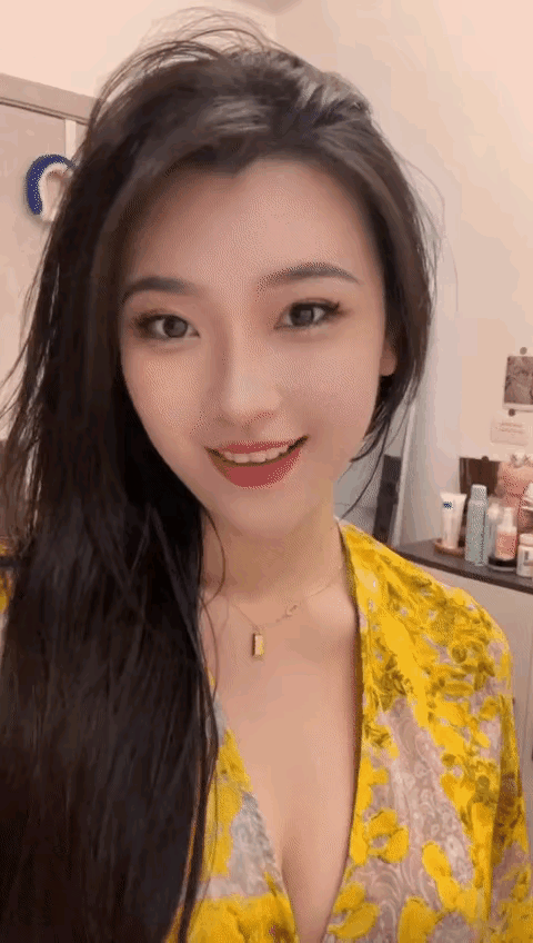 听我一句劝，买MPV不纠结：

1、50万——腾势D9
2、40万——买传祺向往