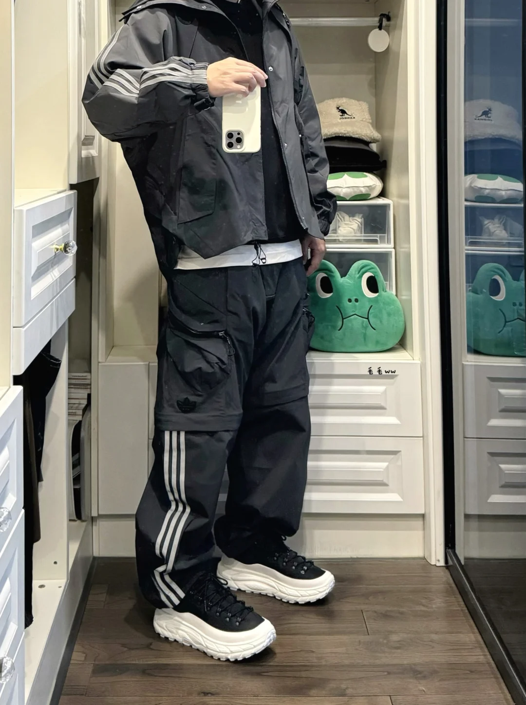 黑白叠穿｜冲锋衣穿搭