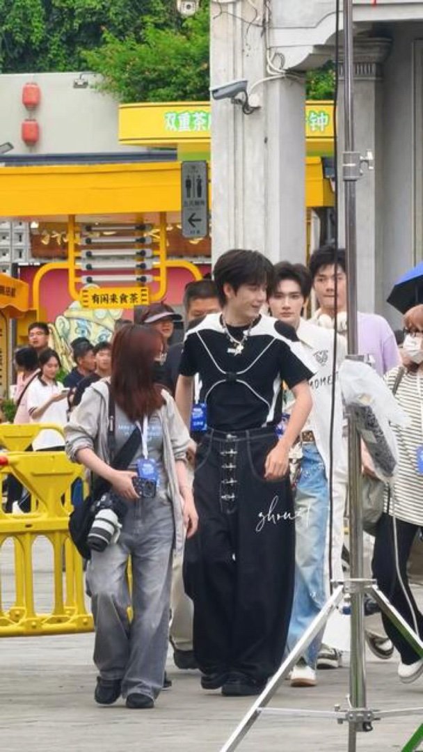 这件衣服比前两天的适合多了上班了 … 戳我查看完整笔记>> 网页链接