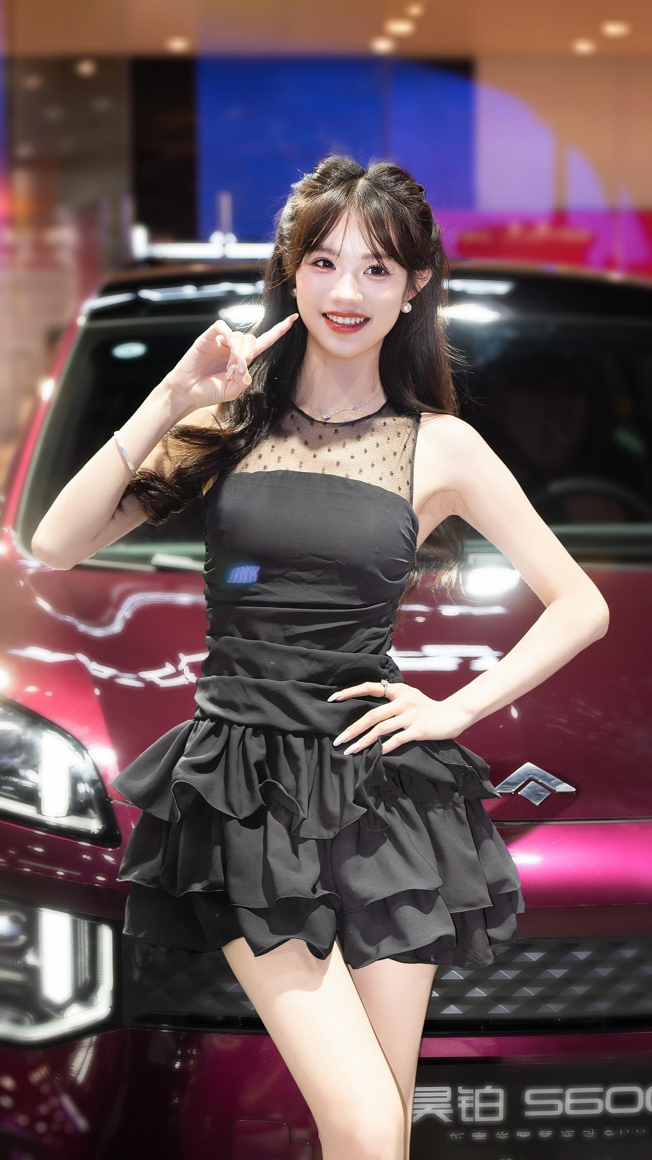 成都车展模特 炸毛旺仔 清纯美女甜系车展照 车模美女