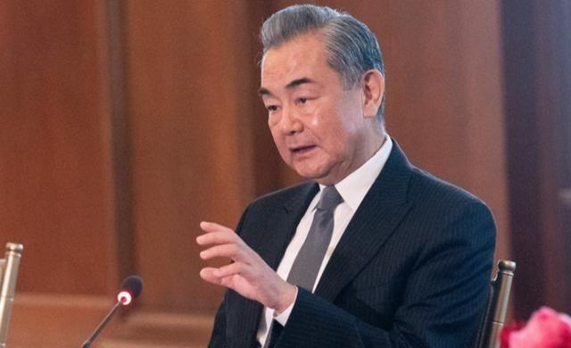 果然不出所料：柬泰刚刚停火，美国就来抢功了，幸亏王毅留了一手。

2025年，柬