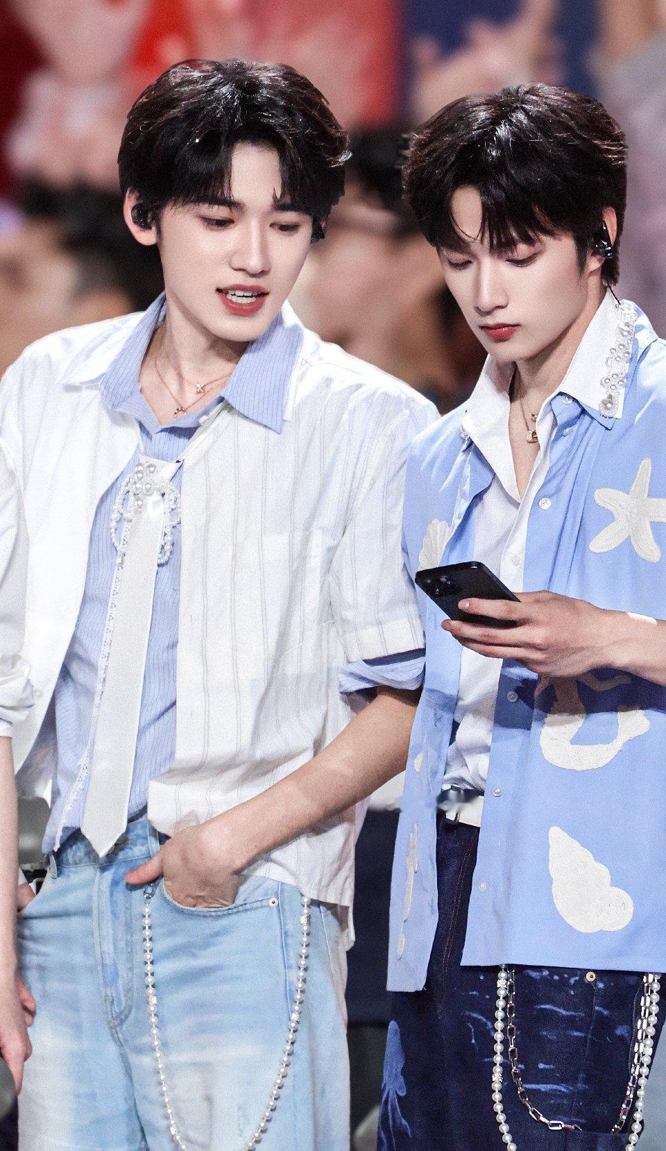 文轩 💓文轩 你是我的养成系 “看得到太阳吗” “晚上怎么可能有太阳”【ty见