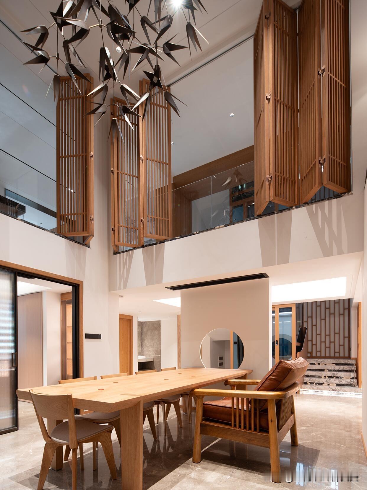 挑空别墅茶室怎么装？这几个细节提升家气场
挑空别墅茶室怎么装？这几个细节提升家气