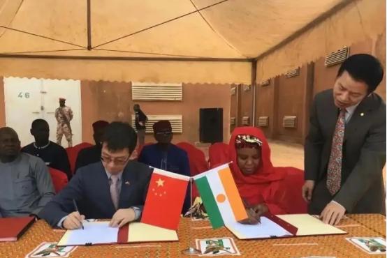中国决不会再当冤大头！
 
在非洲大陆深处，由中方援建的凯大吉水电站正静待其历史