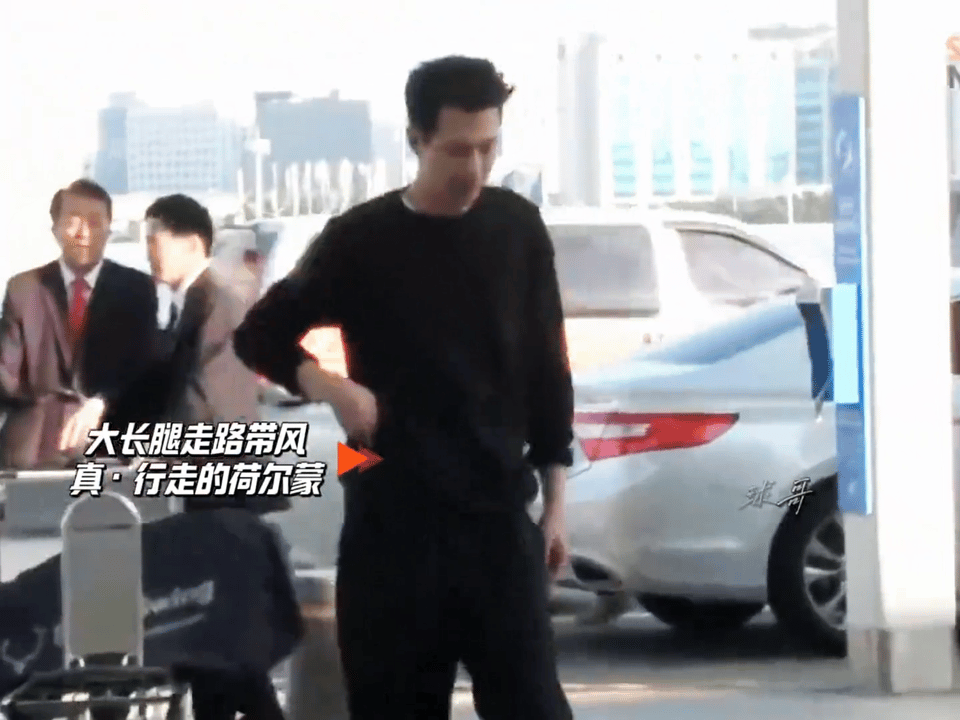 虽然我也喜欢李光洙
但是我是真的好奇他到底是怎么打开赵寅成心房的，年纪越大看起来