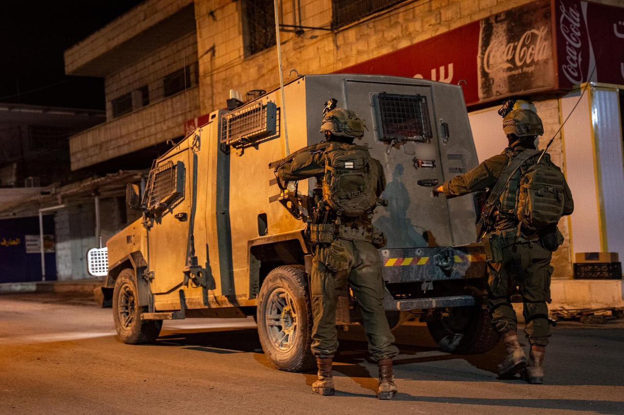 以色列国防军再发友军开火事件，多名指挥官被解职或训诫。
以色列时报1月21日的报