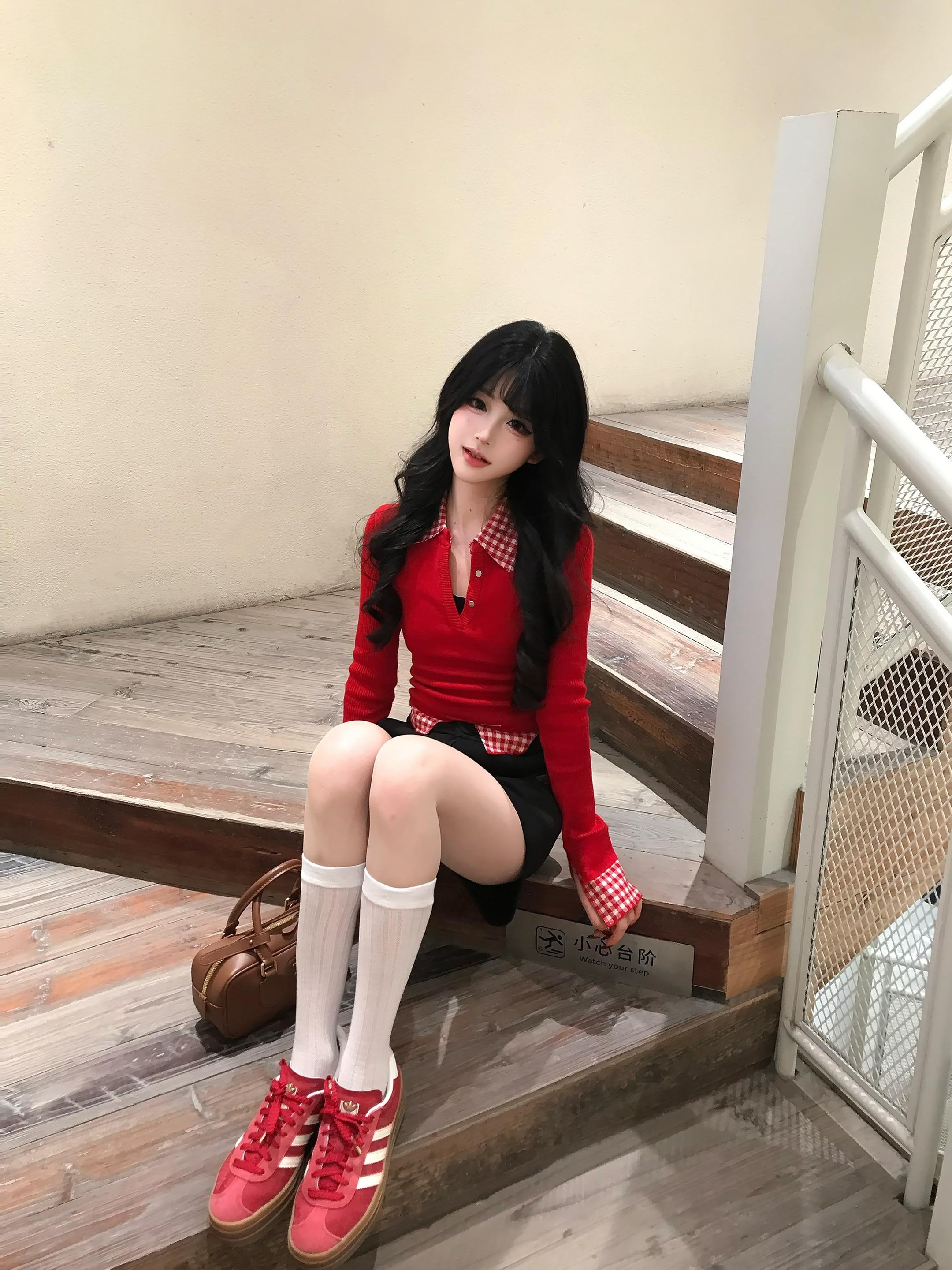 宝宝  生活费够吗  够的话转我点