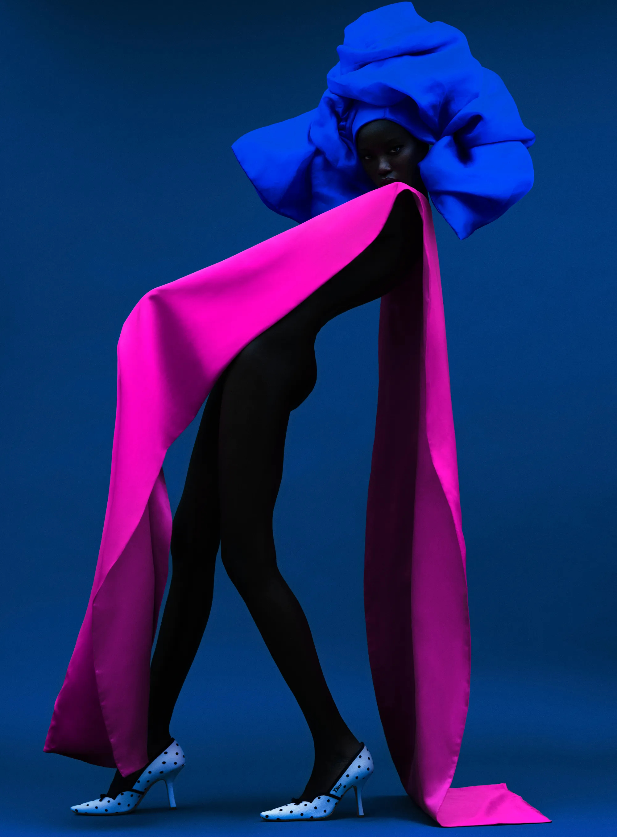卧槽！太强了！年度超模Anok Yai惊艳登上英国《VOGUE》6月刊封面及写真