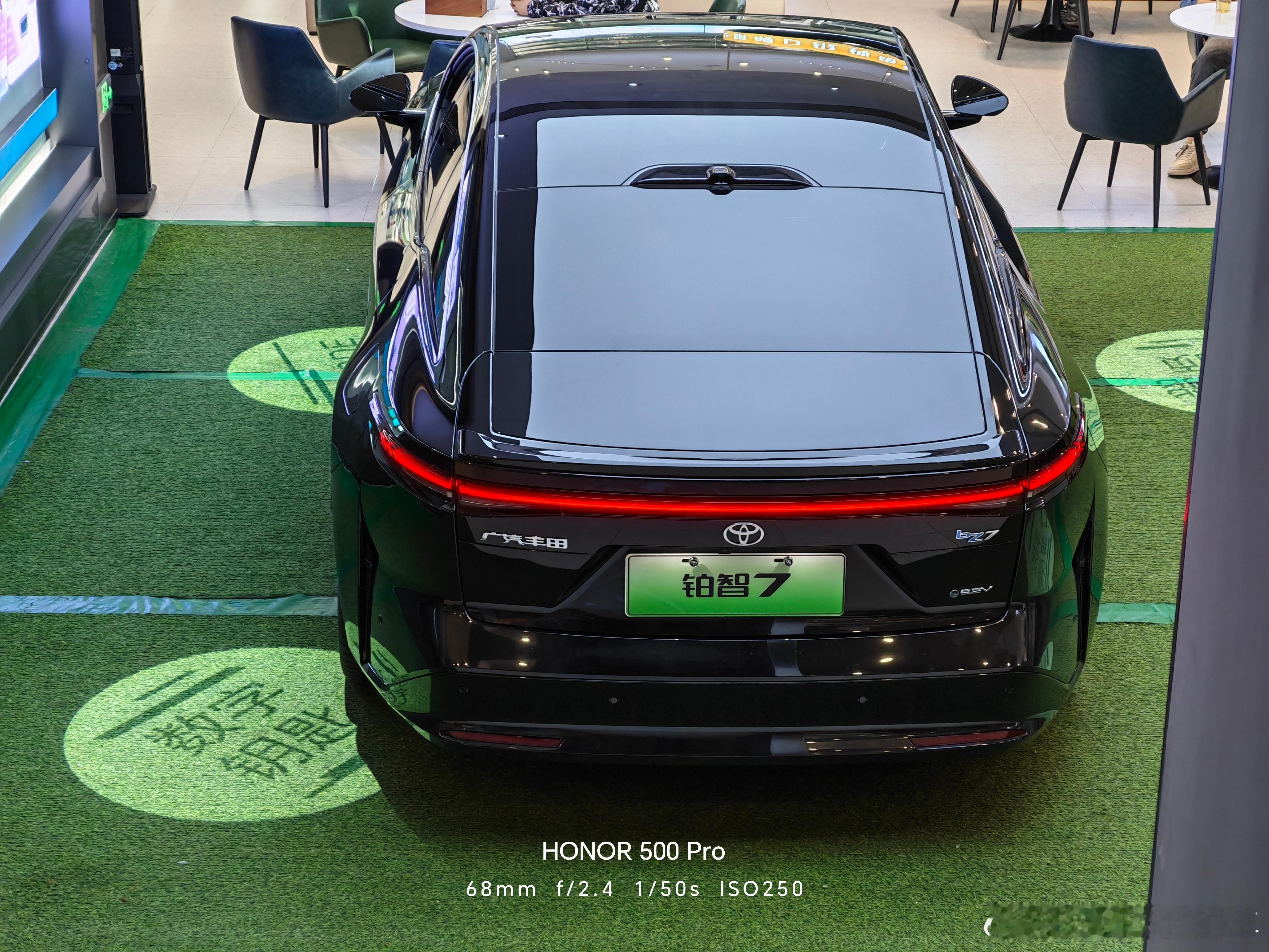 又一本绿本到手，铂智7的美好生活开始了。满电的铂智7丰田7系旗舰轿车 广州·广汽