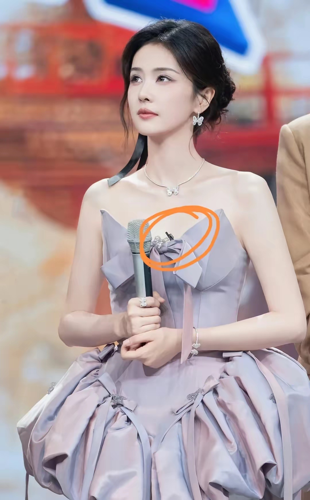 这根笔放这的意义是啥 