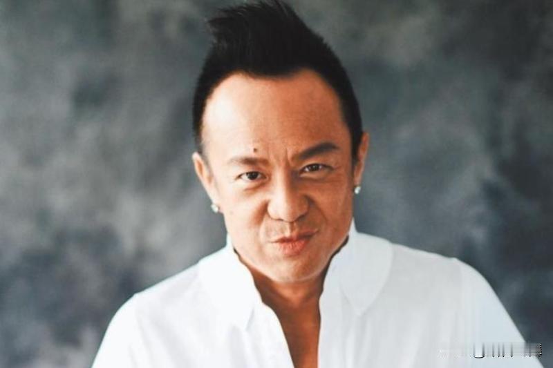 一曲封神，半生才情——送别音乐才子黄大炜
 
华语乐坛从不缺歌手，却难再有黄大炜