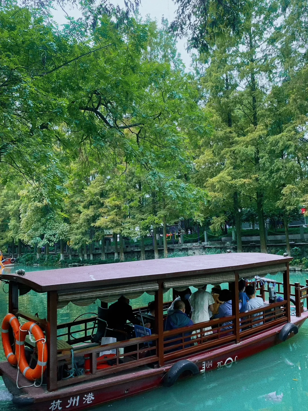 来杭州旅游，我花了3元坐了趟水上巴士‼️‼️