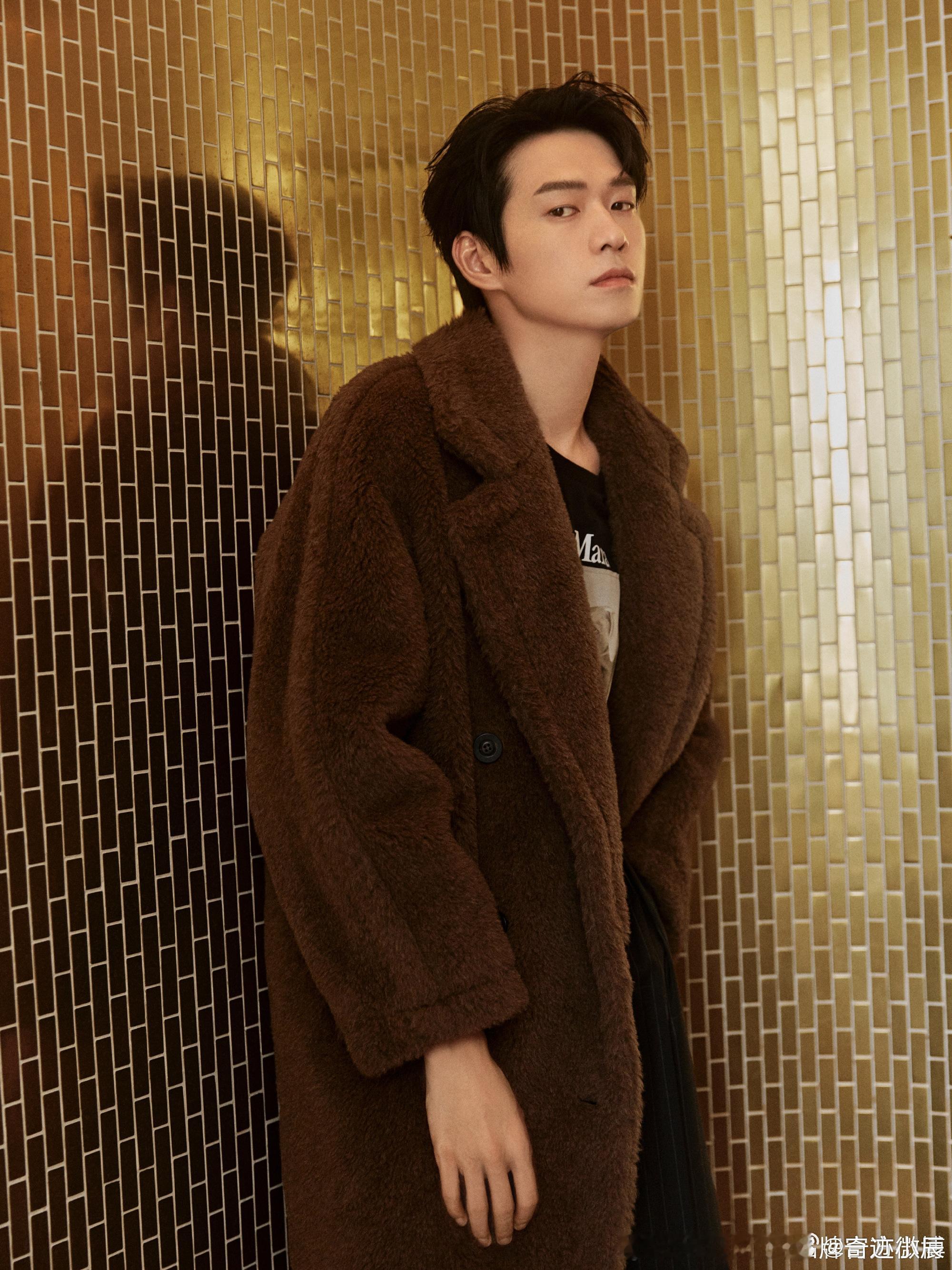 魏大勋我妈拿走压岁钱时就这么说 谁懂魏大勋的委屈！小时候最信任妈妈帮管压岁钱，长