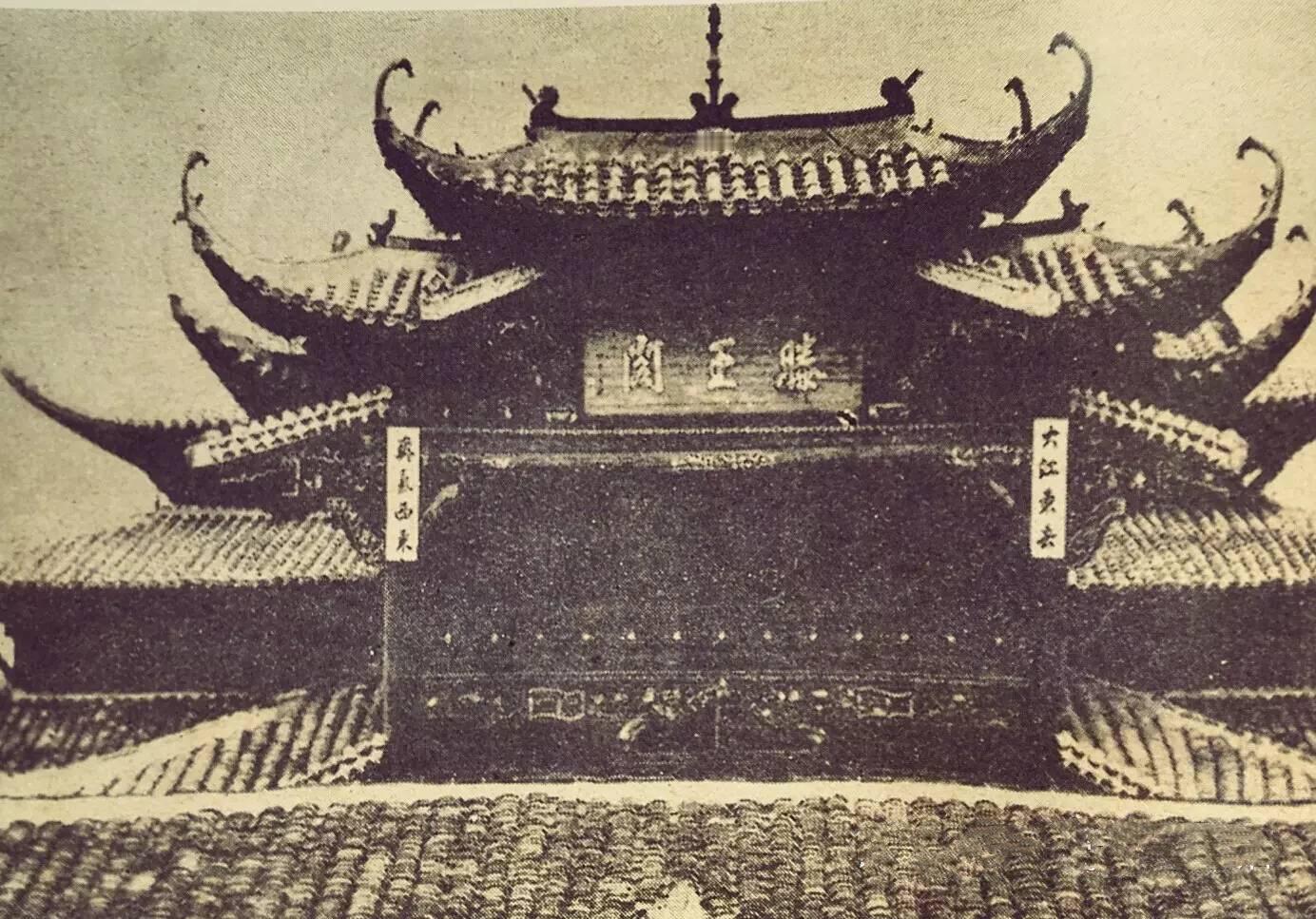 《滕王阁序》写得好，但读上一百遍，也不知滕王阁是谁设计的，哪个包工头施工的。文学