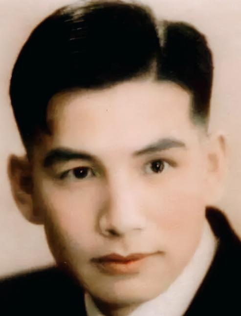 1935年，张灵甫回家后对妻子说：“我想吃饺子了，妻子听后赶忙去割韭菜，谁知，就