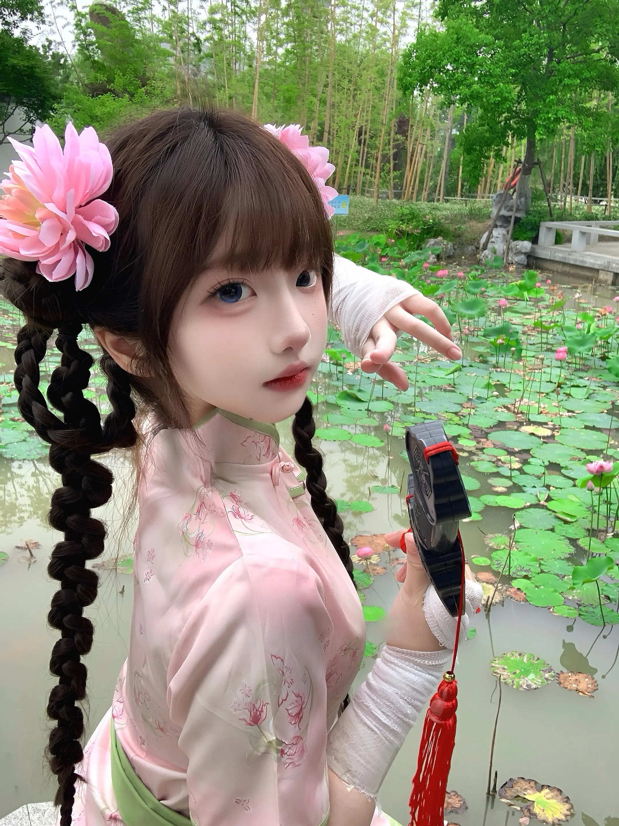 自年幼握剑之时，我便知道自己会是那剑道魁首，江湖中的天下第一